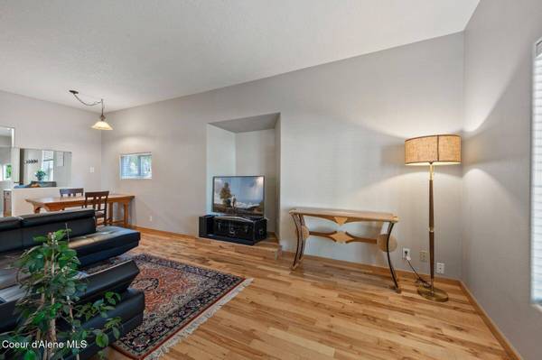 927 E BIRCH AVE, Coeur d'Alene, ID 83814