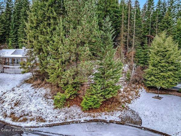 961 N Armstong Dr, Coeur d'Alene, ID 83814