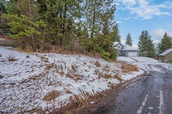 961 N Armstong Dr, Coeur d'Alene, ID 83814