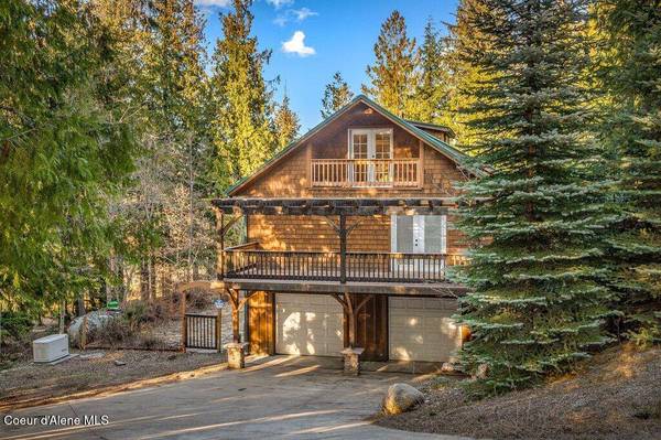 1147 Wooded Acres DR, Sagle, ID 83860