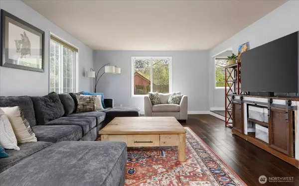 589 SW Quilcene LN, Oak Harbor, WA 98277