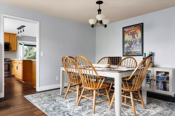 589 SW Quilcene LN, Oak Harbor, WA 98277