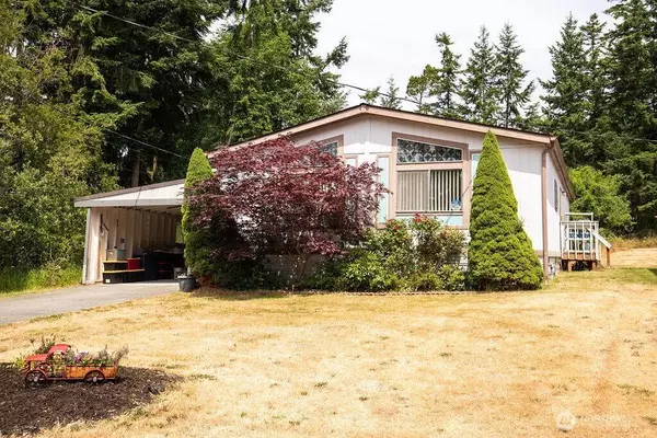 1361 NE Goldie RD #17, Oak Harbor, WA 98277