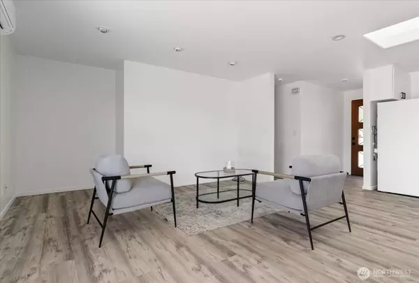 969 Donald AVE, Oak Harbor, WA 98277