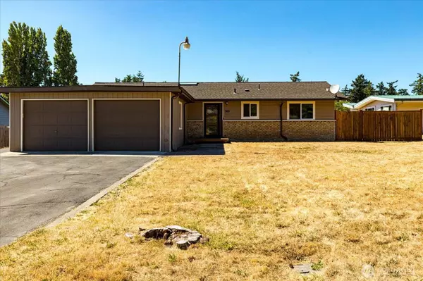 969 Donald AVE, Oak Harbor, WA 98277