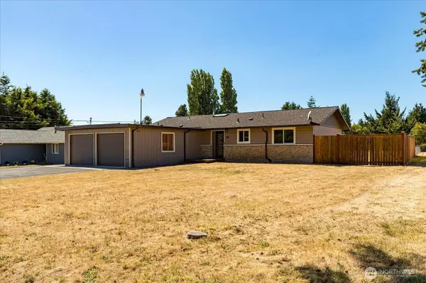 969 Donald AVE, Oak Harbor, WA 98277