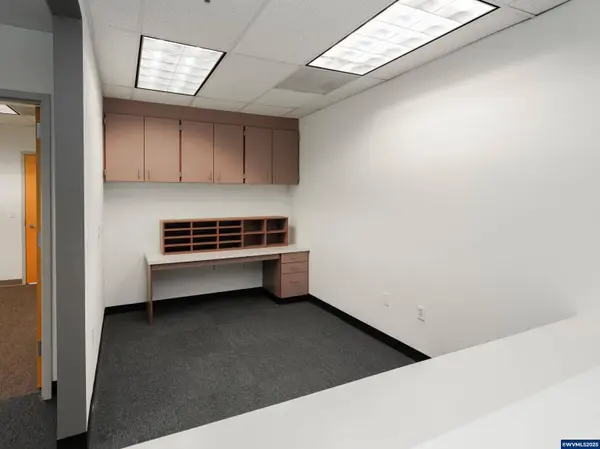 1850 45th Av NE NE, Salem, OR 97305-1809