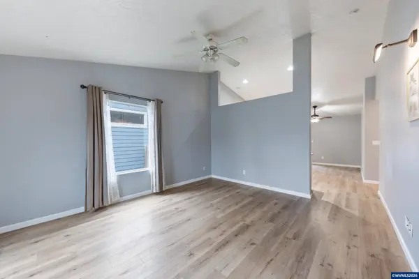 2775 Van Kleeck Pl NW NW, Salem, OR 97304