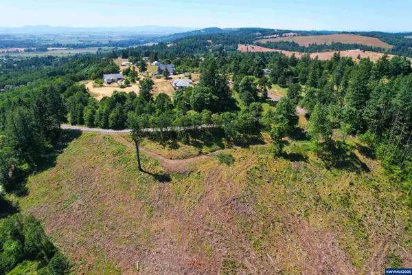 1199 Twin Hills Rd, Jefferson, OR 97352