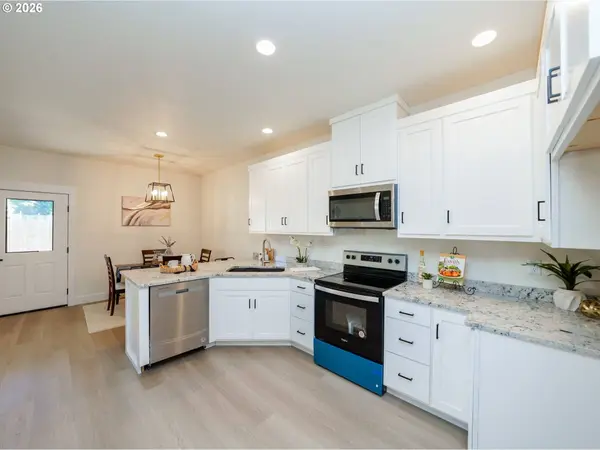 729 Periander WAY, Harrisburg, OR 97446