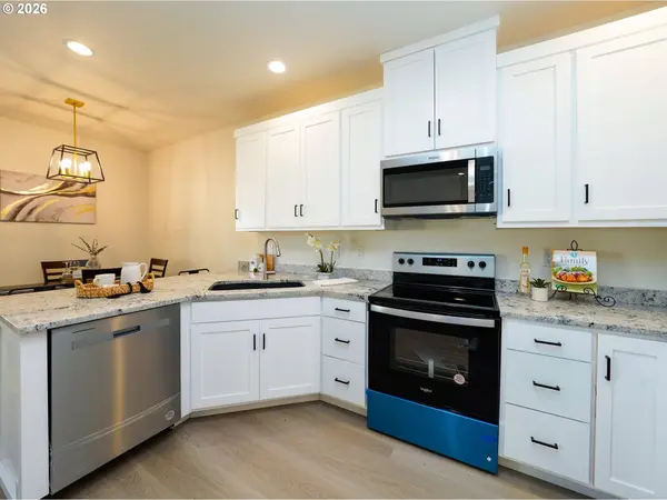 729 Periander WAY, Harrisburg, OR 97446