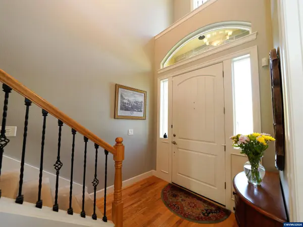 5549 Bellflower Ct SE, Salem, OR 97306