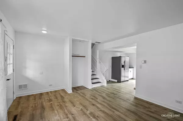 110 Delaware DR, Bolingbrook, IL 60440