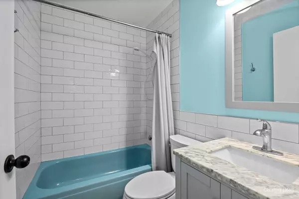 110 Delaware DR, Bolingbrook, IL 60440