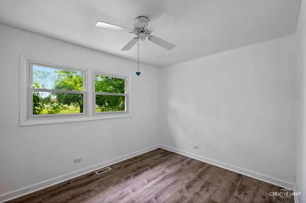 110 Delaware DR, Bolingbrook, IL 60440