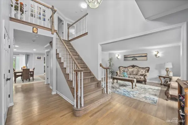 440 Cranesbill DR, West Chicago, IL 60185