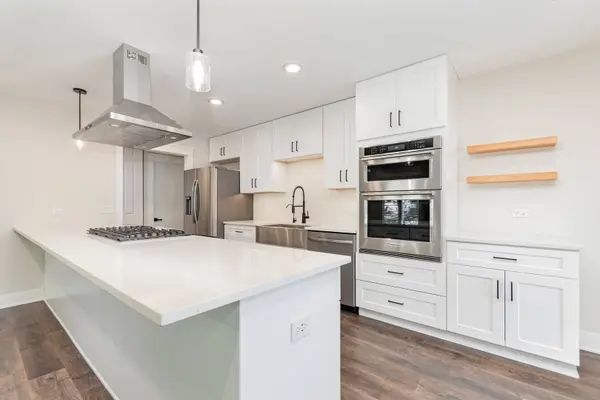 22 Sherwick RD, Oswego, IL 60543