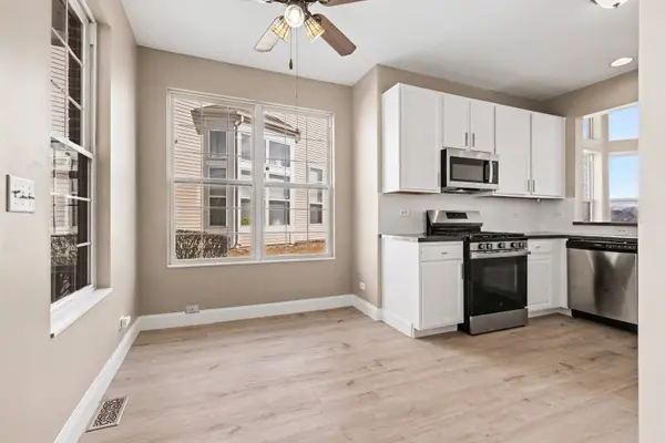 906 Bluebell CIR, Joliet, IL 60431