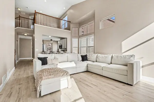 906 Bluebell CIR, Joliet, IL 60431