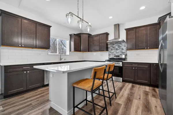 20929 Lakewoods Ln, Shorewood, IL 60404-0604