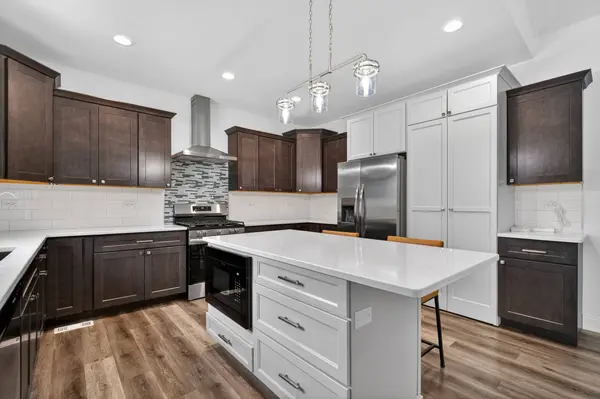 20929 Lakewoods Ln, Shorewood, IL 60404-0604