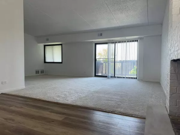 1424 Woodbridge RD #3D, Joliet, IL 60436