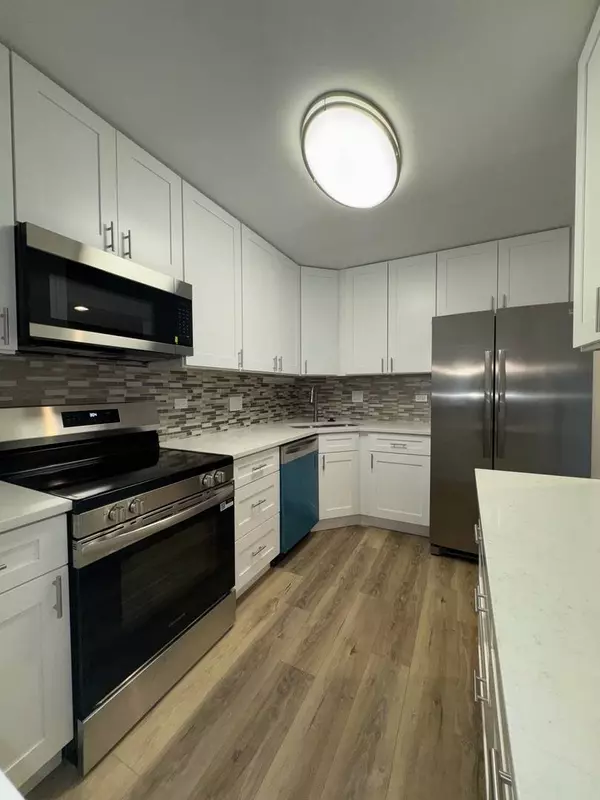 1424 Woodbridge RD #3D, Joliet, IL 60436