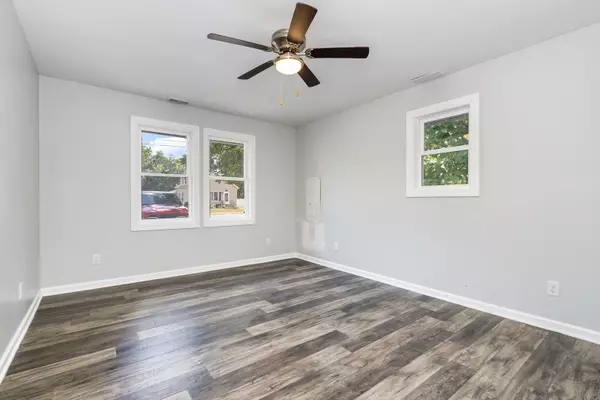 250 E 1st ST, Braidwood, IL 60408