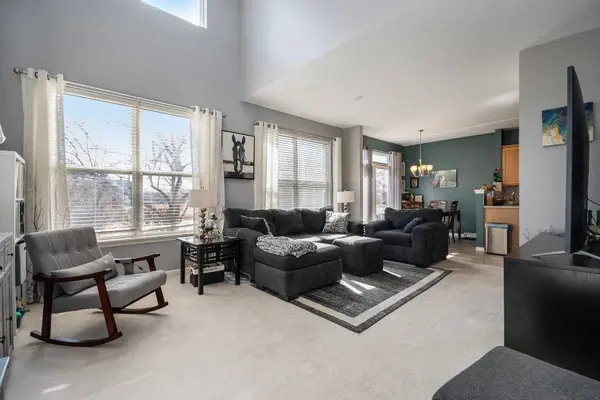 2413 Sunrise CIR #2413, Aurora, IL 60503