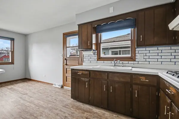 4029 N Grant ST, Westmont, IL 60559