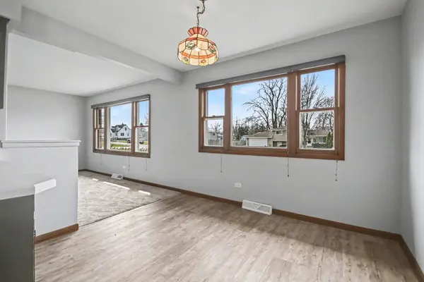 4029 N Grant ST, Westmont, IL 60559