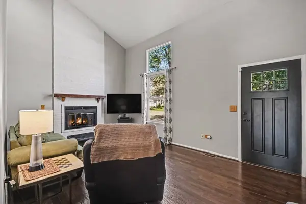 1134 Crimson CT, Naperville, IL 60564