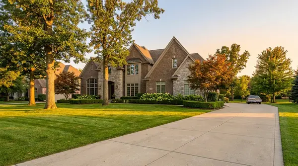 feature image of Homes for Sale in Troy, MI: Why Move-Up Buyers Keep Choosing This City