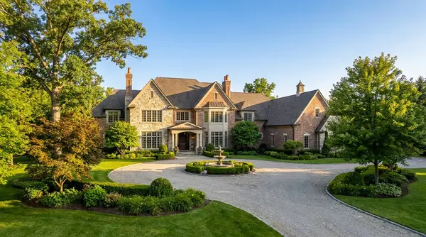 Homes for Sale in Bloomfield Hills, MI | Luxury Estates & Top Schools