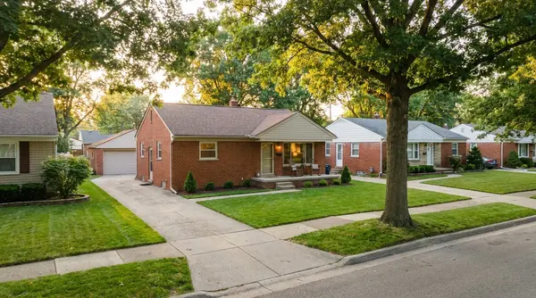 First-Time Home Buyer Warren, MI: Your Offer-to-Close Timeline & Closing Costs Guide