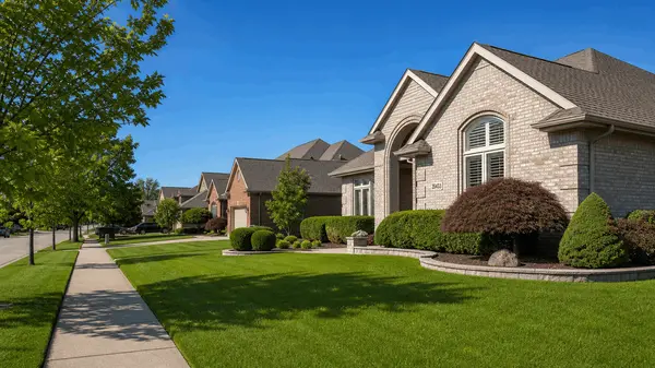 Cost of Living in Clinton Township, MI: Taxes, Housing & Commute Costs
