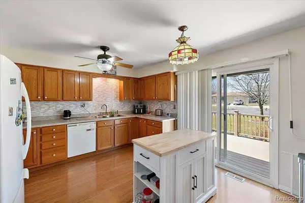 47445 LIZABETH Drive, Chesterfield Twp, MI 48047