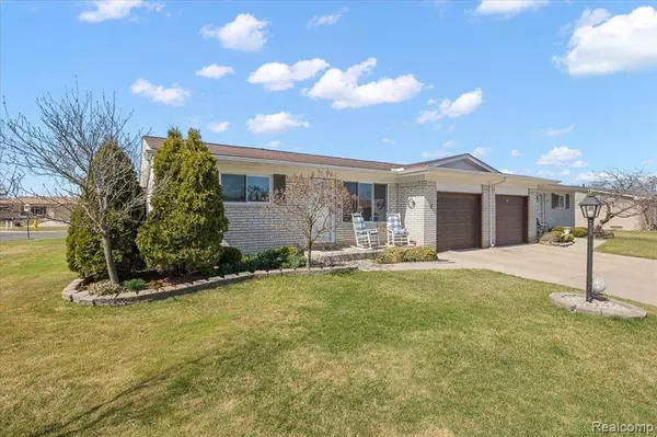 47445 LIZABETH Drive, Chesterfield Twp, MI 48047