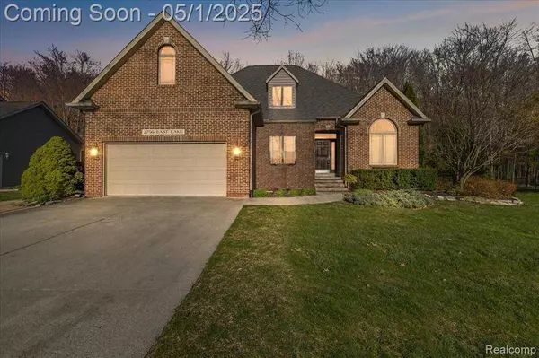 2756 E LAKE Drive, Kimball Twp, MI 48074