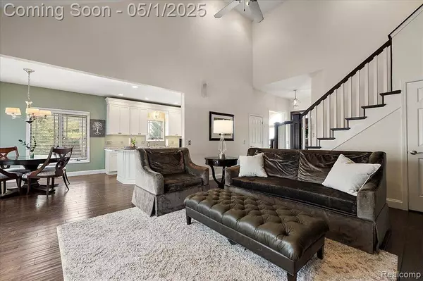 2756 E LAKE Drive, Kimball Twp, MI 48074