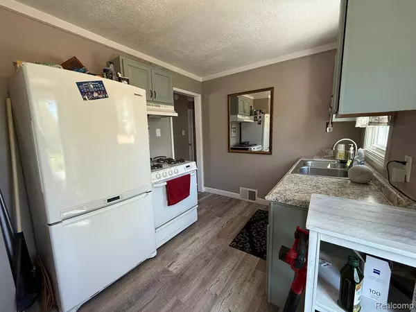 19590 GEORGIA Street, Roseville, MI 48066