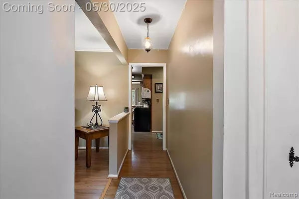 7188 Vicksburg Circle, Shelby Twp, MI 48317