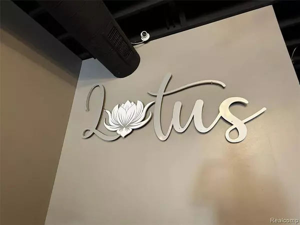 16166 Meyers Road, Detroit, MI 48235