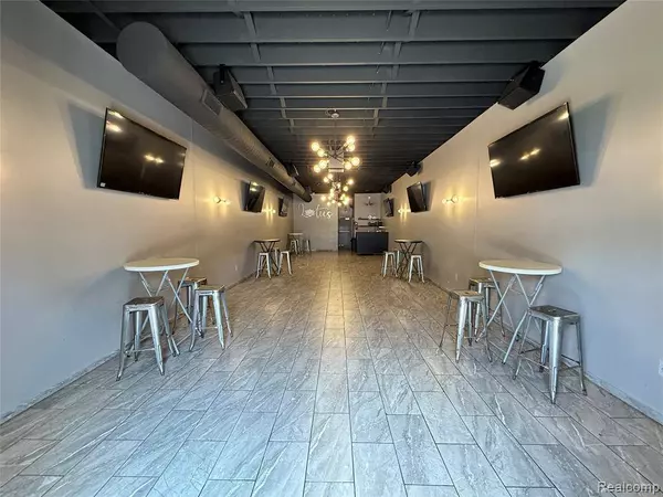 16166 Meyers Road, Detroit, MI 48235