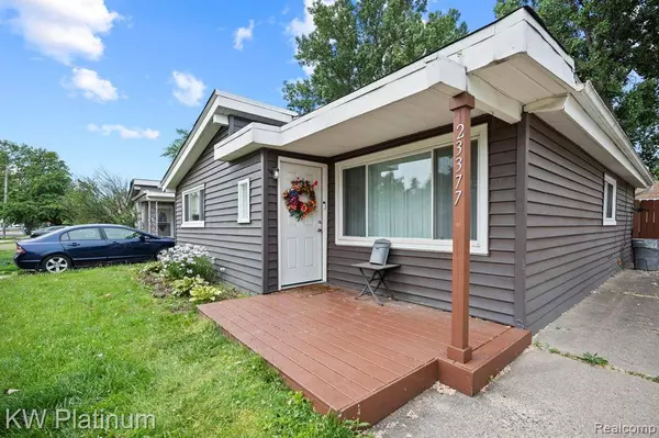 23377 Melville Avenue, Hazel Park, MI 48030