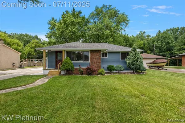 39365 Memory Lane, Harrison Twp, MI 48045