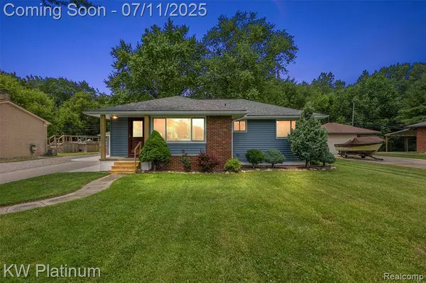 39365 Memory Lane, Harrison Twp, MI 48045