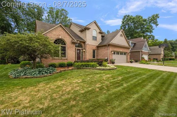 691 Lake Ridge Road, Rochester Hills, MI 48307