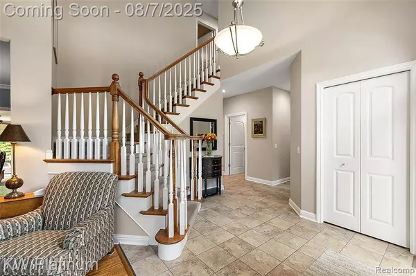 691 Lake Ridge Road, Rochester Hills, MI 48307