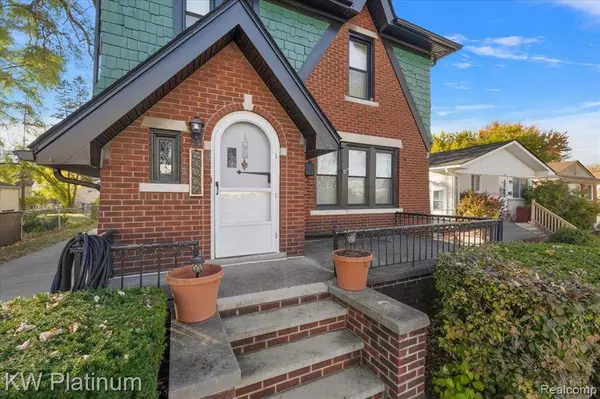 21067 Albany Avenue, Warren, MI 48091